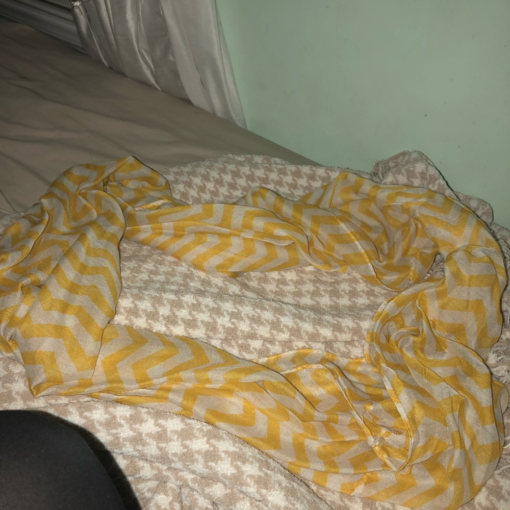 Infinity scarf - Picture 2 of 2